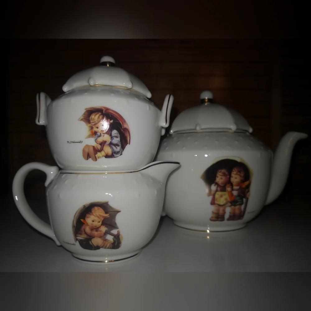 Porcelain Tea Set - Picture 12 of 13